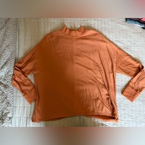 BKE Women's Crewneck Sweatshirt in Rust Orange